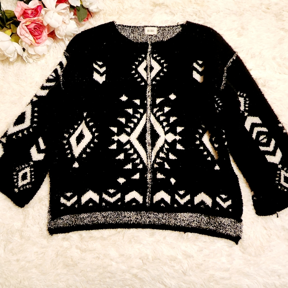 Bibi Women's Oversized Soft Aztec Pattern Sweater